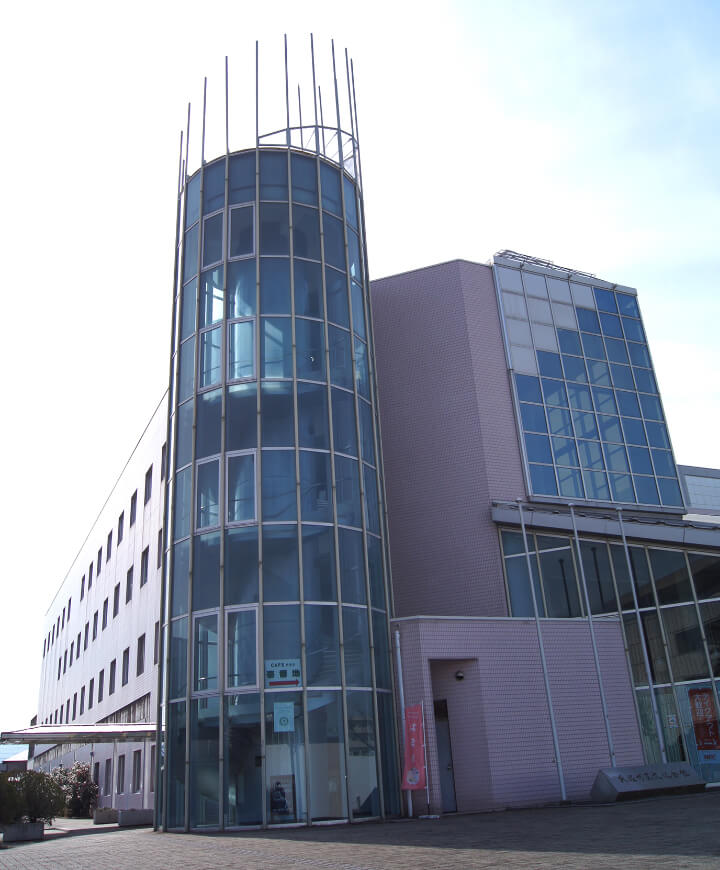 公民館の建物写真