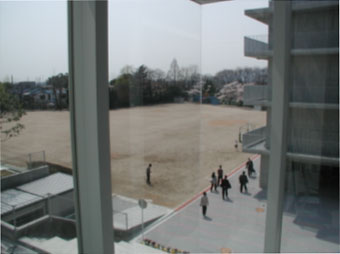 写真2‐2‐2　建物内からの視認性の確保の例
