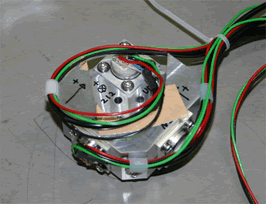 図1．海底強震計に用いたサーボ型加速度計センサー