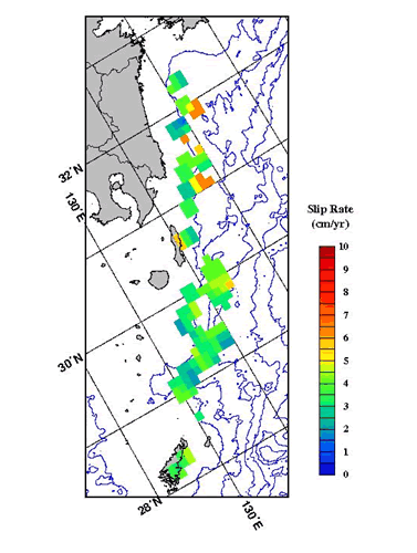 図4.相似地震活動から推定された準静的すべり速度の分布（鹿児島大学[課題番号：2301]）。