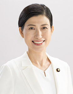 本田顕子文部科学大臣政務官の写真