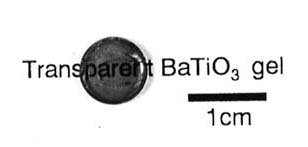図1　透明・多結晶チタン酸バリウム一体型乾燥ゲル