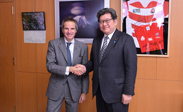 グロッシー国際原子力機関（IAEA）事務局長が萩生田大臣を表敬訪問されました