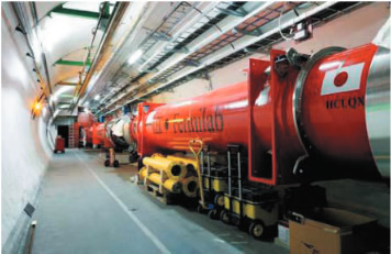 大型ハドロン衝突型加速器（LHC）の一部