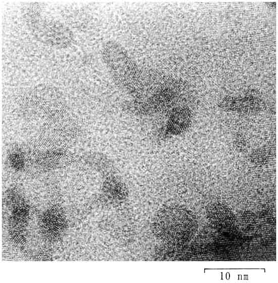 亜酸化銅（Cu2O）中の数ナノメーターのAu粒子の図