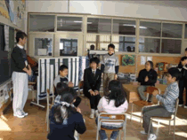 特別支援学級の小中交流会（お誕生会）