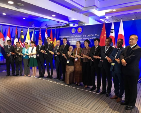 ASEAN＋3教育大臣会合の集合写真