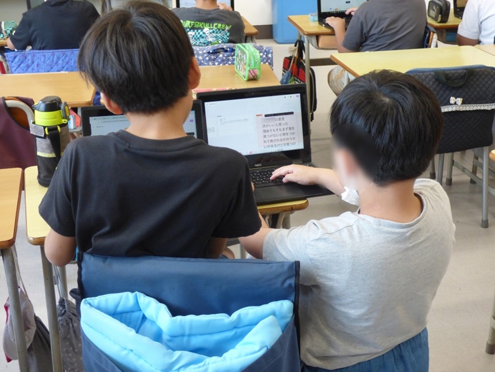 協働する生徒の姿