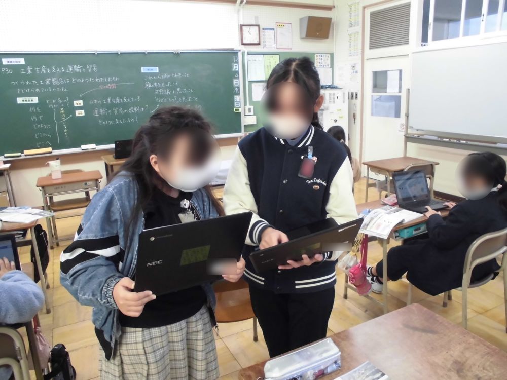 対話をしながら学びを深める様子