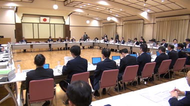 MEXT Minister submits inquiry to Central Council for Education on Elementary and Secondary School Education in a New Era