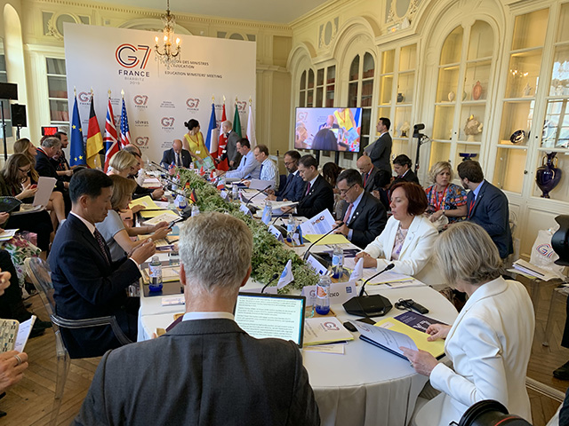 MEXT Minister attends G7 Education Ministers’ Meeting 