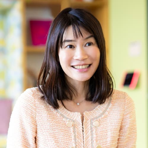 石戸奈々子氏