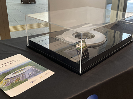 エントランス：国立研究開発法人量子科学技術研究開発機構 NanoTerasu総括事務局3