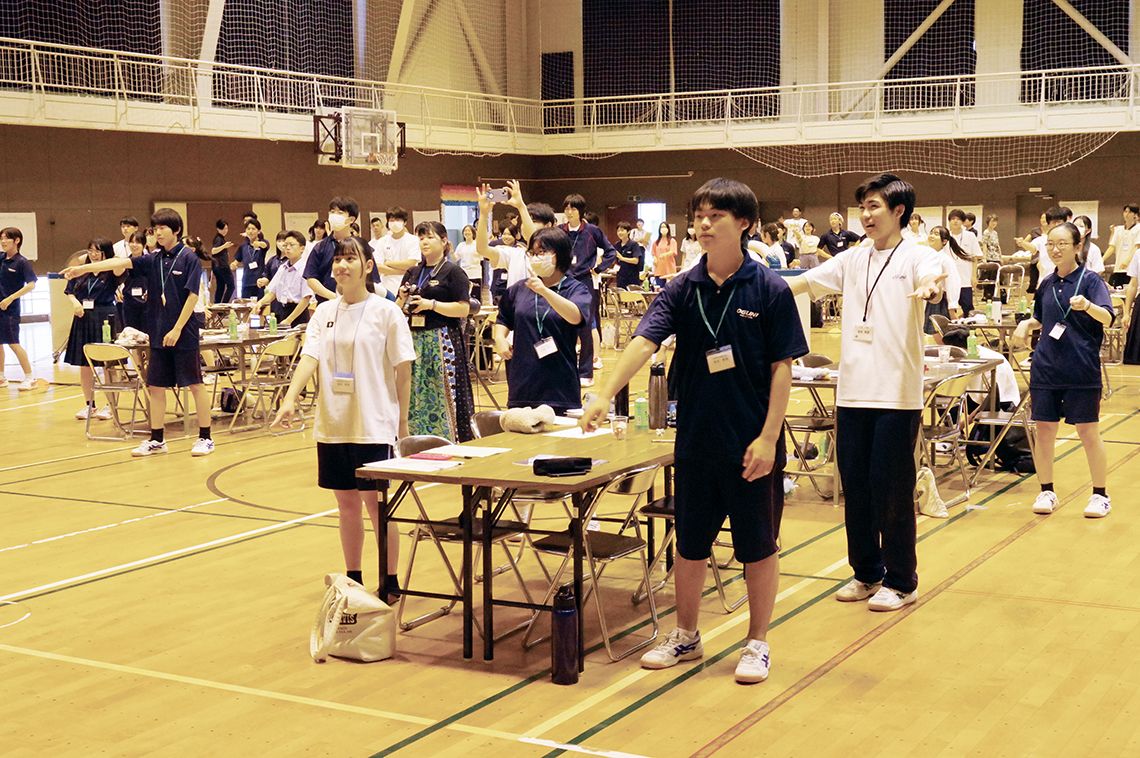 2024年7月に小国高校で開催された「第7回全国高等学校小規模校サミット」でのワークショップの様子(提供:山形県立小国高等学校)