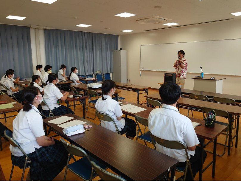地元の講師による「写真の撮り方講座」(提供:長崎県立松浦高等学校)