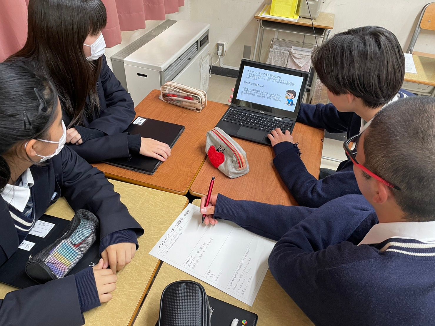資料を共有し閲覧するだけであれば、デジタルが圧倒的に便利。一方で、現場では手書きが重宝される。デジタルとアナログのバランスの見極めが課題となる。