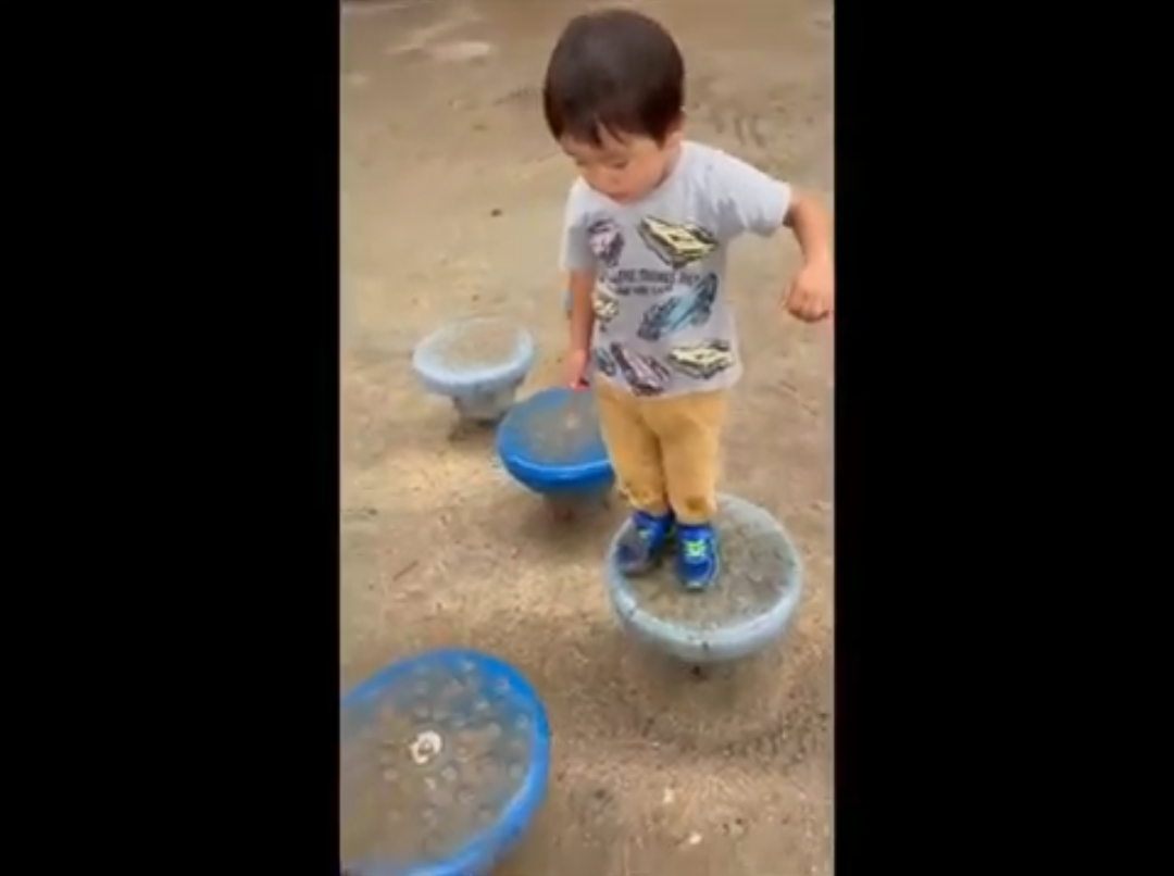 動画素材は、同校の卒業生にも声がけし、学校に来てもらって撮影を行ったほか、日ごろ撮っているお子さんの動画をいただくなど協力をしてもらった。
