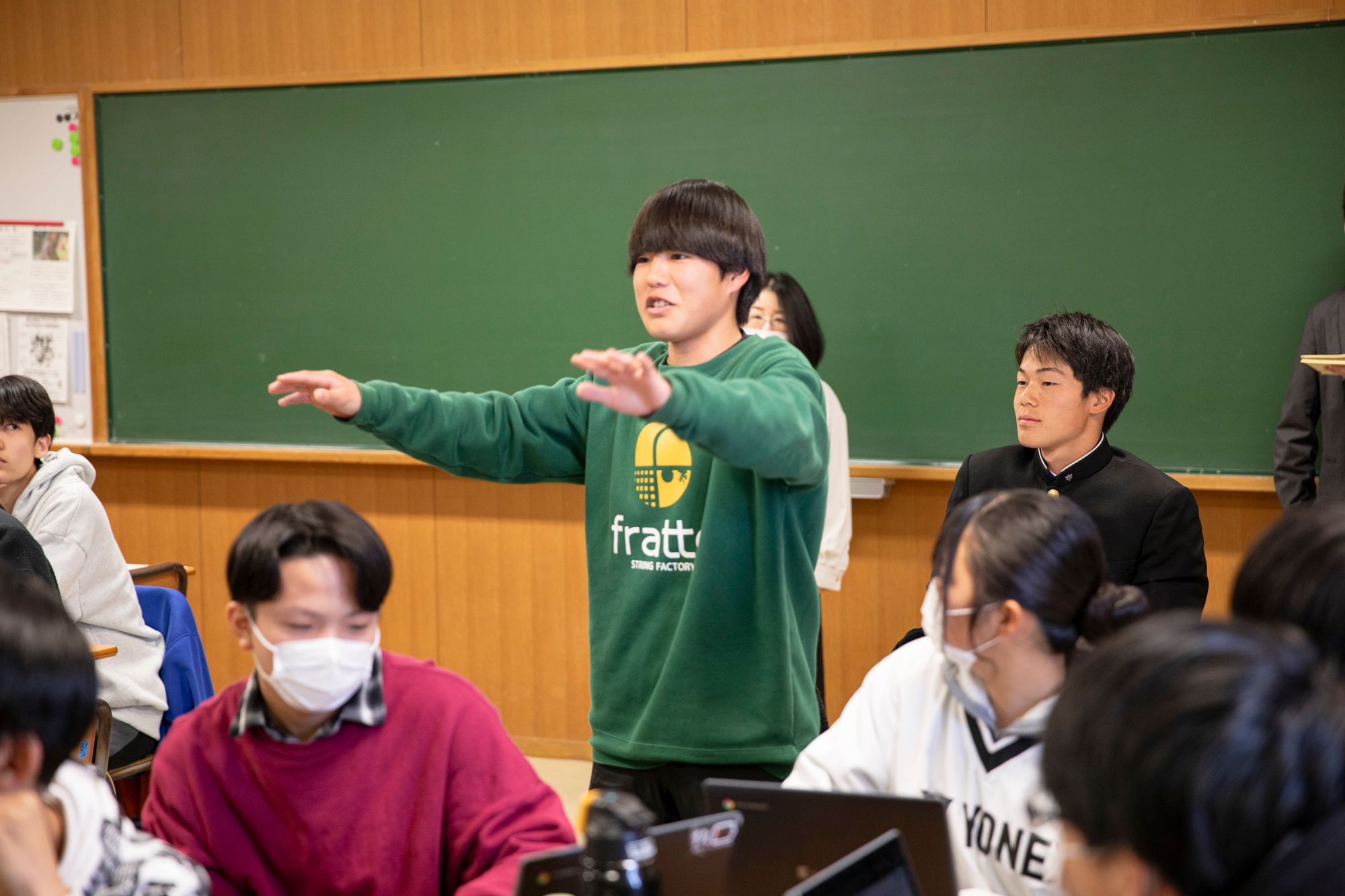 各班の発表の後に、質疑応答の時間を長めに設定。生徒から多くの質問が発せられ、活発な意見交換が行われていた