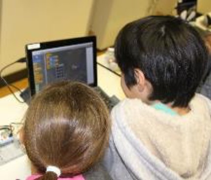 予想をもとにプログラミングを行い動作させる。