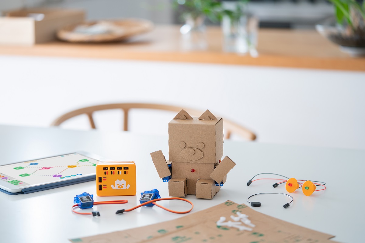 embot（エムボット）