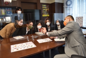 武蔵野美術大学の学生とスポーツ庁長官の意見交換会3