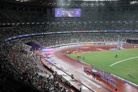 満員の国立競技場