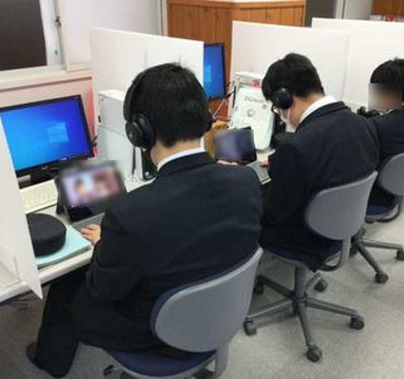 教材を通じた学習を行う